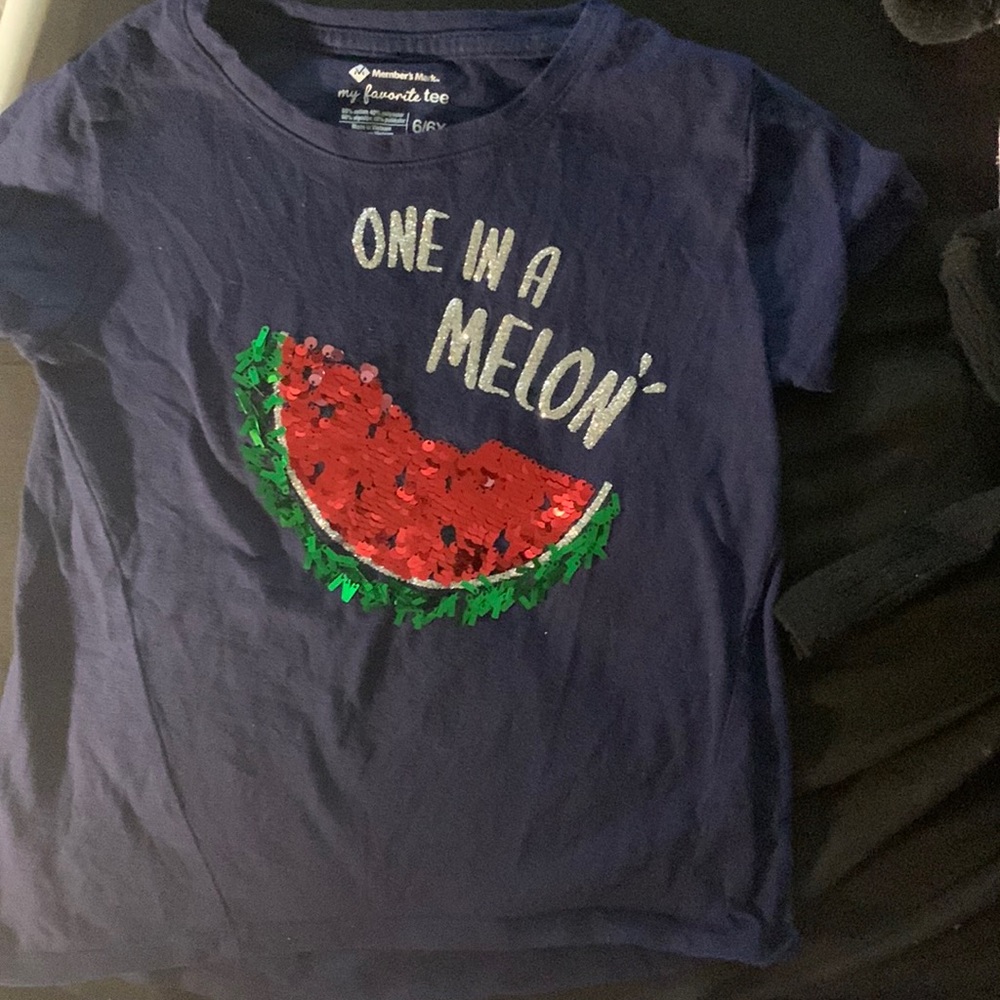 Girls tshirt